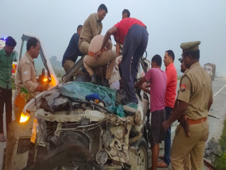 सुल्तानपुर में वाराणसी-लखनऊ NH पर भीषण हादसा: ट्रक की टक्कर से बाइक में भड़की आग बाइक ड्राइवर की मौत